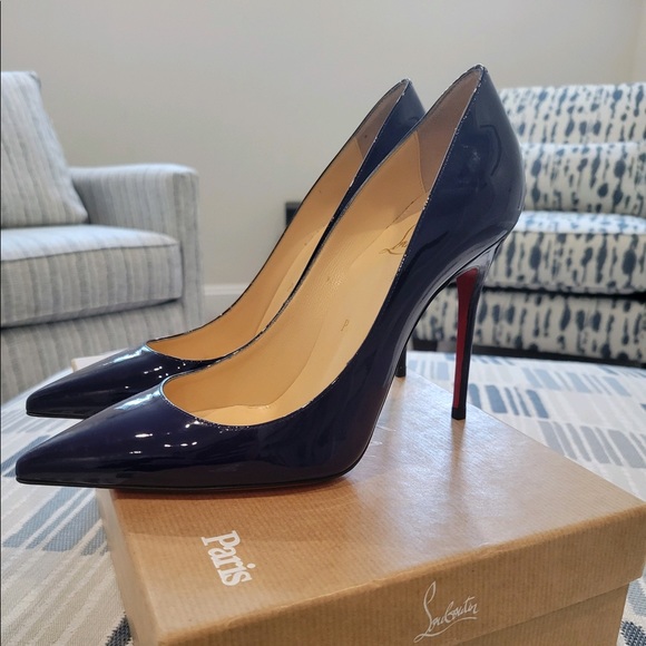 Christian Louboutin 554 Pantent leather 100m pump. - Picture 2 of 7